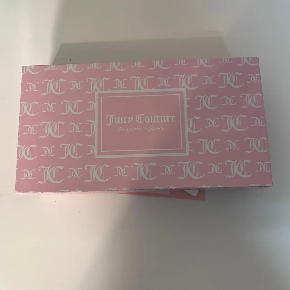 Juicy Couture Pink Quilted Zip Around Wallet Clutch Rhinestone‎ Heart Detail